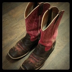 Ariat Women's Round Up